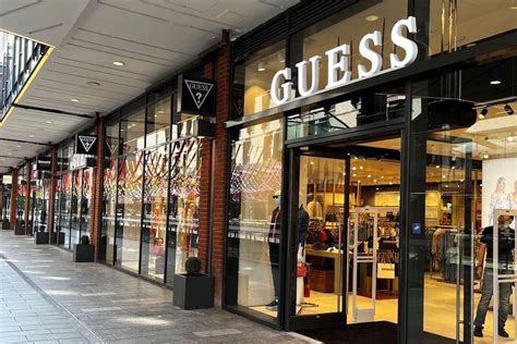 Sale Now at Guess Outlet store Madrid .